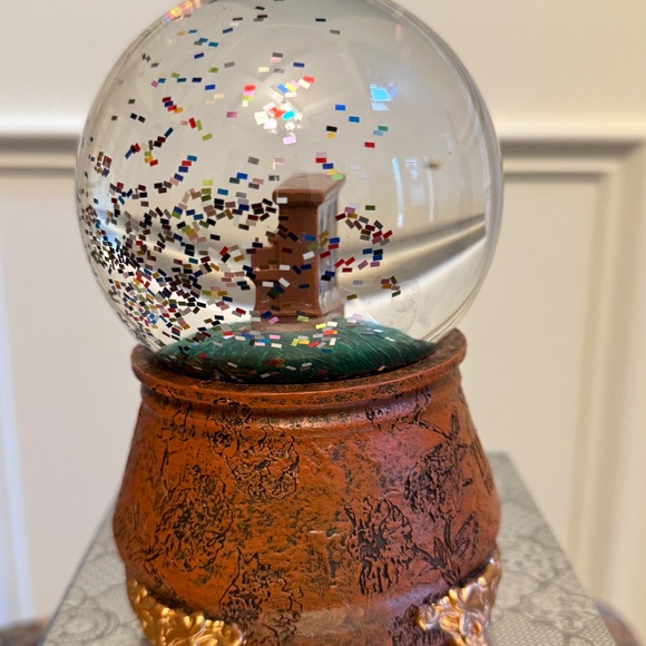 NEW Taylor Swift The Eras Tour Snowglobe - Picture 4 of 6